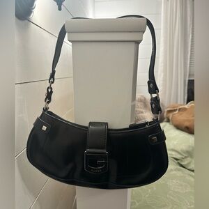 Y2K Guess Black Leather Shoulder Bag 🤍